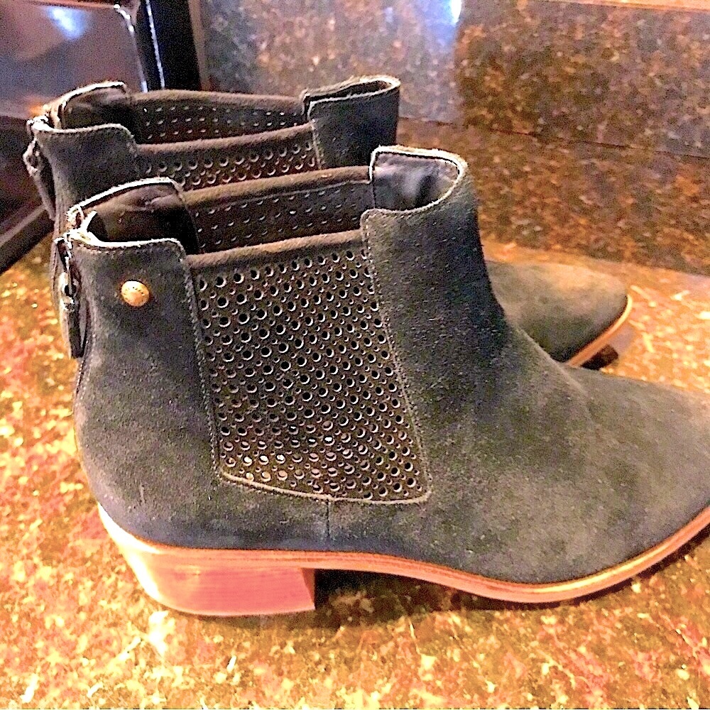 Cole Haan Suede ((GREAT Winter to Spring Transition)) Boot BRAND NEW Size 10